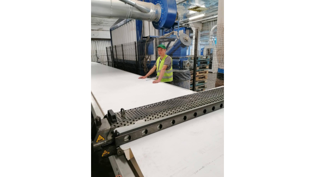 Ремонт, склейка, стикування транспортерних, конвеєрних стрічок на деревообробних підприємствах